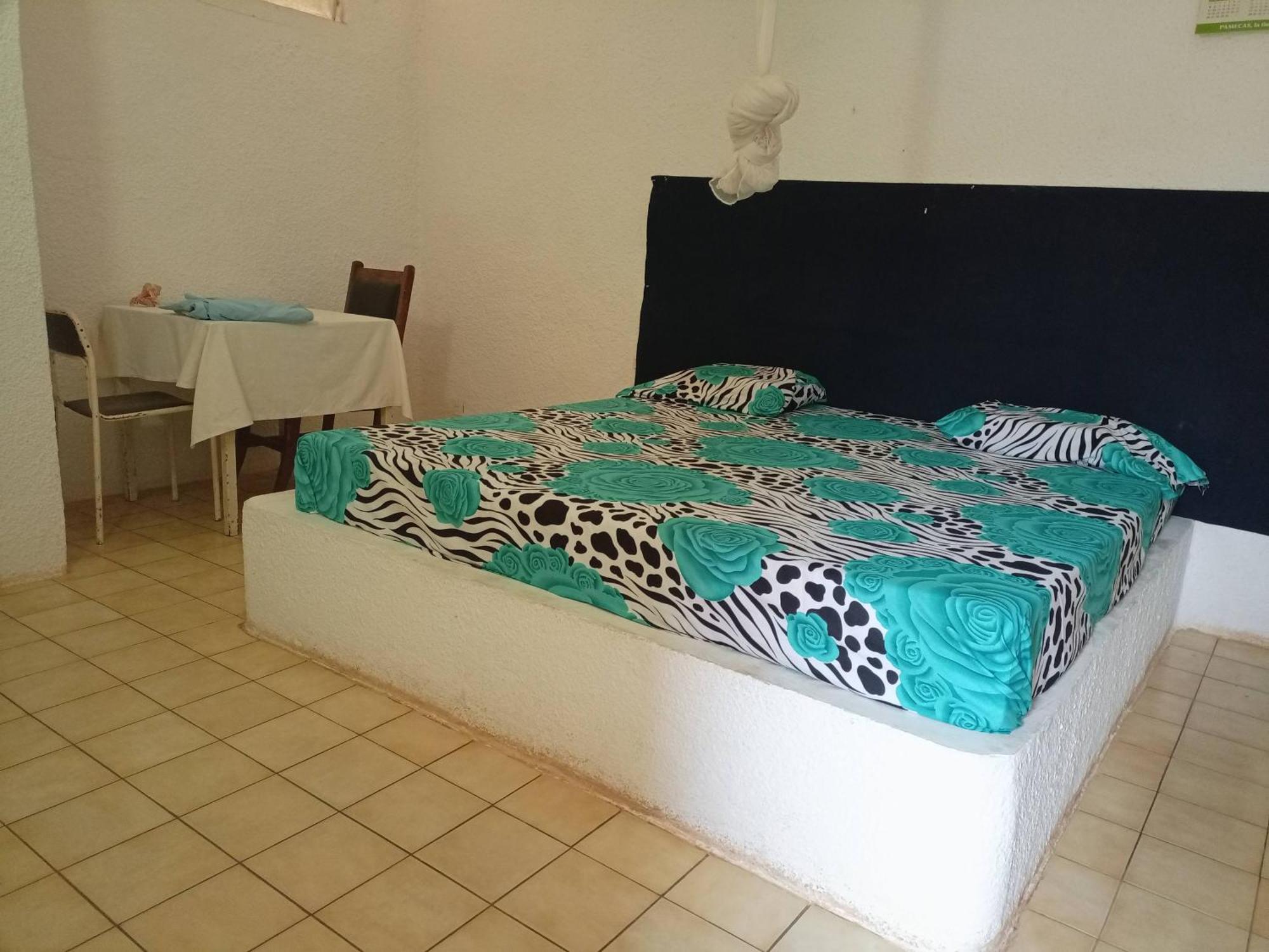 Chez Paolo Otel Toubab Dialaw Dış mekan fotoğraf
